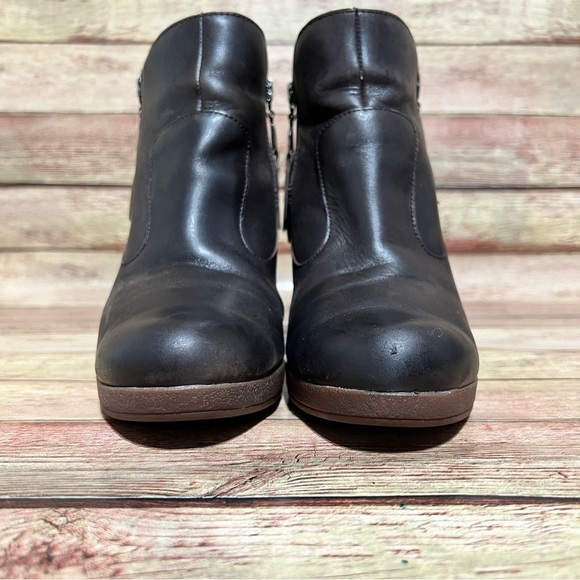 Ugg Brown Leather Meredith Wedge Ankle Boots - Picture 9 of 10